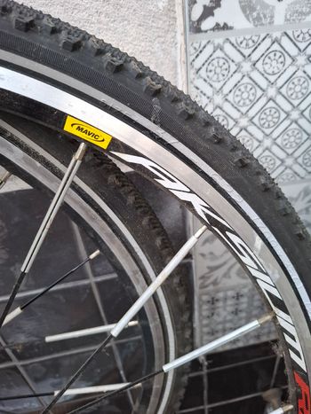 Used aksium race michelin transworld sprint bike — image 4 of 5