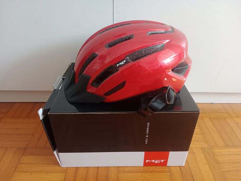 Used MET Downtown Helmet bike — image 1 of 4