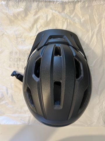 Used Giro Source MIPS Helmet bike — image 6 of 9