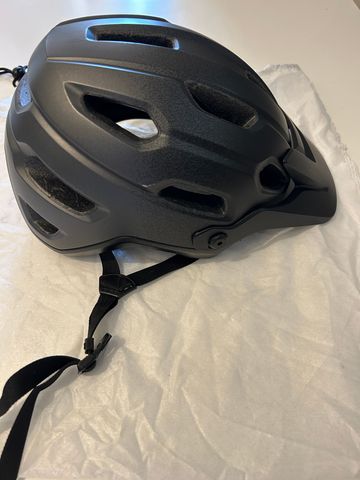 Used Giro Source MIPS Helmet bike — image 4 of 9