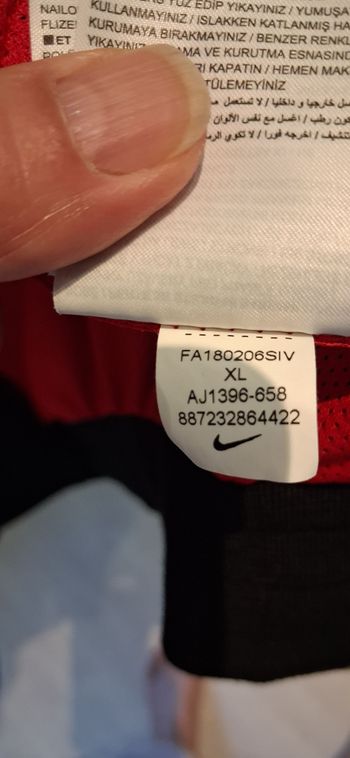 Used Nike AJ1396-658 bike — image 2 of 11