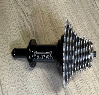 Tune, Road Hub with Cassette