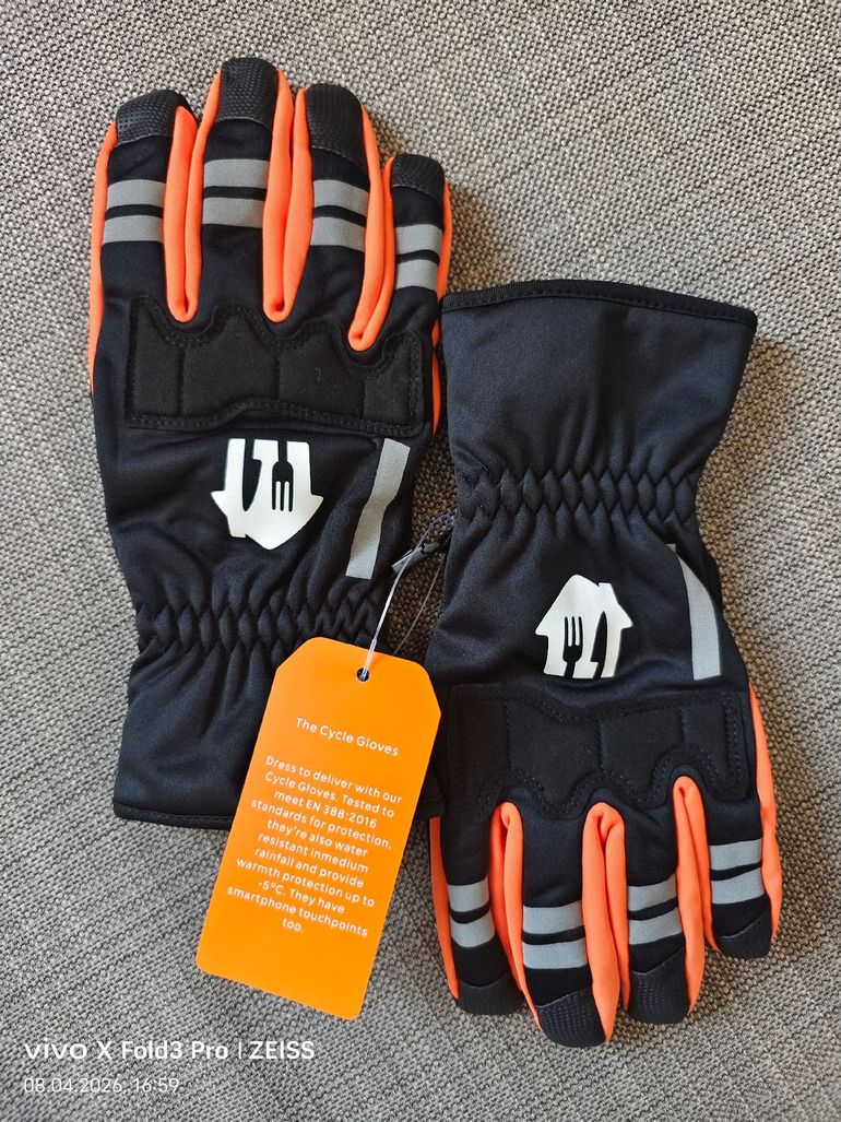 Used Lieferando Wasserdicht Gloves 2026 bike — image 3 of 3