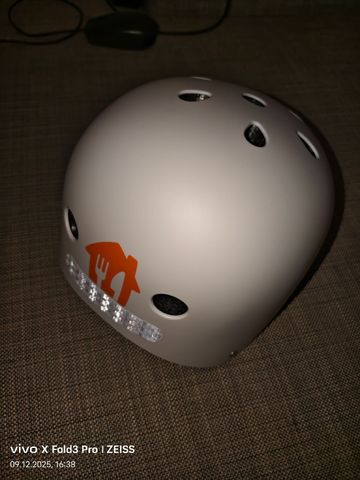 Käytetty Lieferando Fahrradhelm M-L 2026 Cycling Accessories