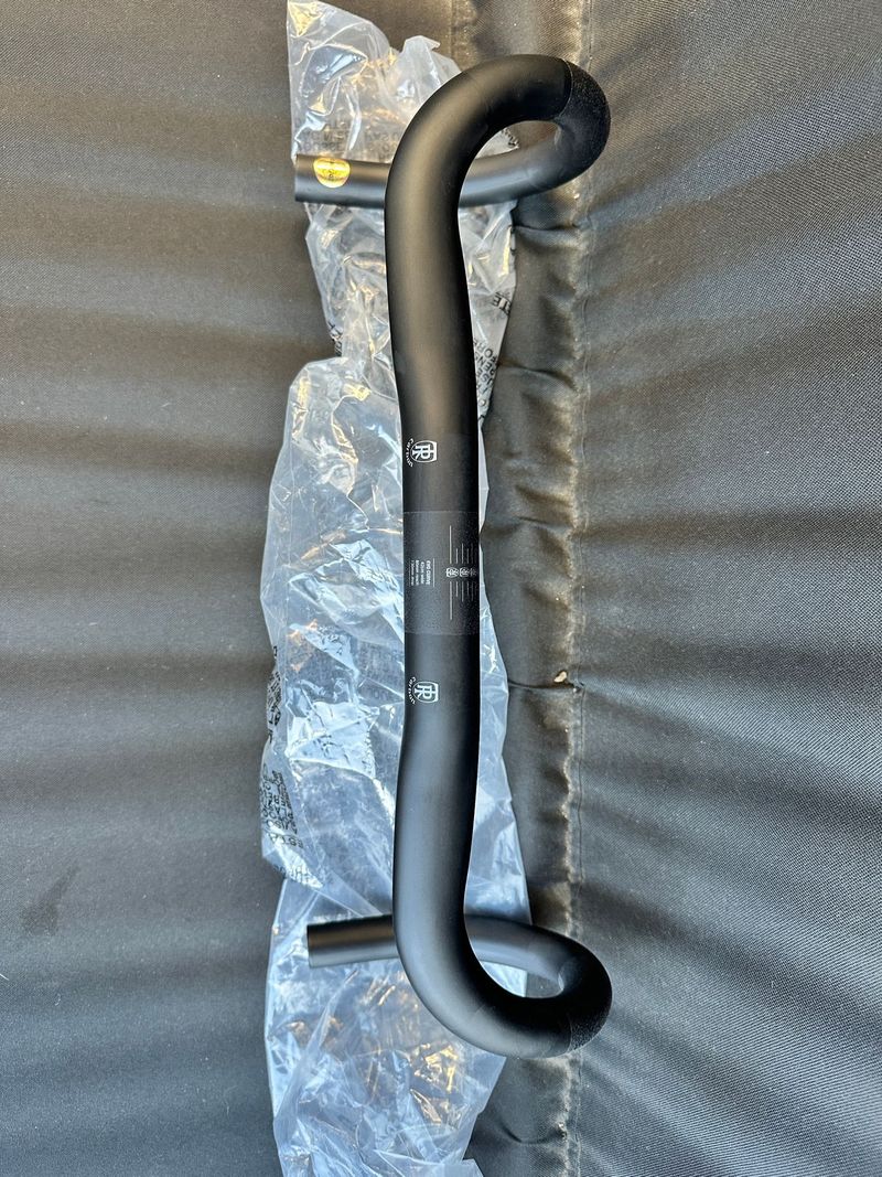 Używany Ritchey SuperLogic EvoCurve Handlebar 2022 bike — zdjęcie 3 z 3