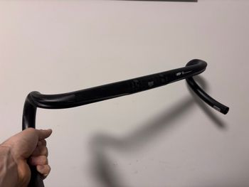 Used Easton EC70 AX Flare Gravel Handlebar 440mm 2022 bike — image 3 of 5