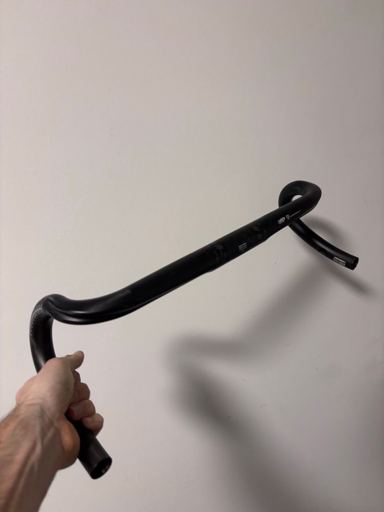 Used Easton EC70 AX Flare Gravel Handlebar 440mm 2022 bike — image 1 of 5