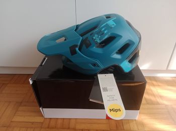 MET, Roam MIPS Helmet