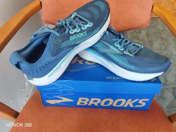 Used Brooks Adrenaline GTS 25 2025 bike — image 4 of 11