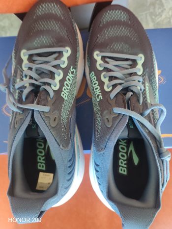 Used Brooks Adrenaline GTS 25 2025 bike — image 7 of 11