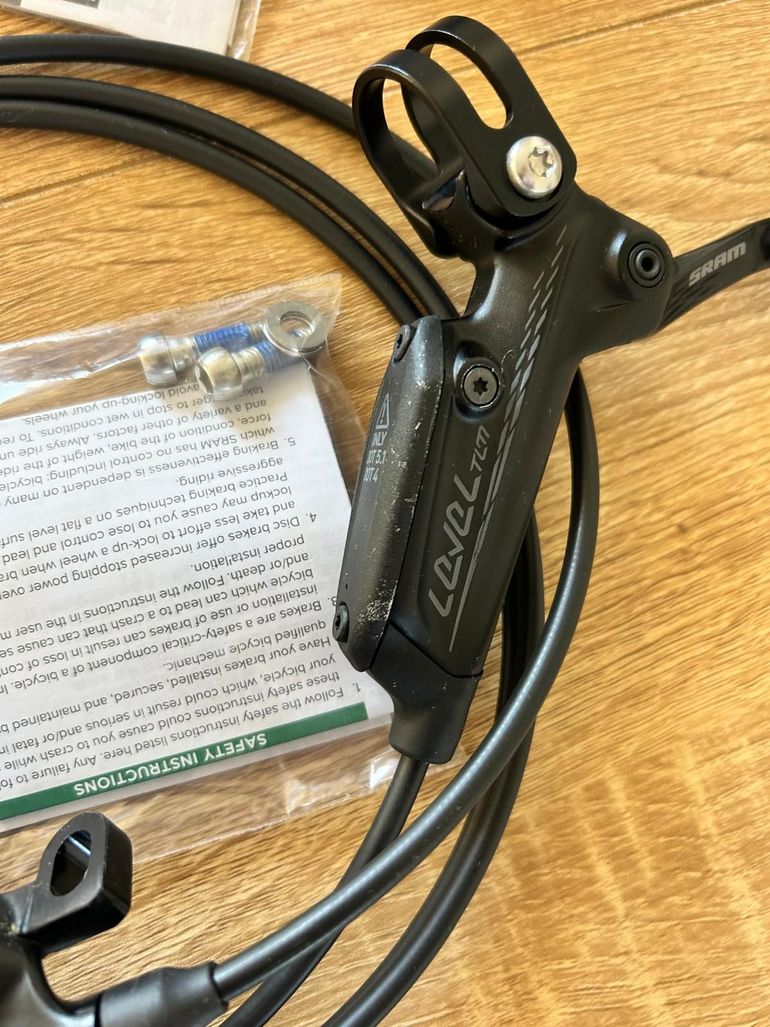 Used Sram Level TLM Disc Brake 2026 bike — image 2 of 3
