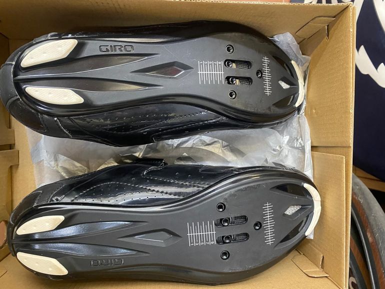 Used Giro Treble II bike — image 2 of 3