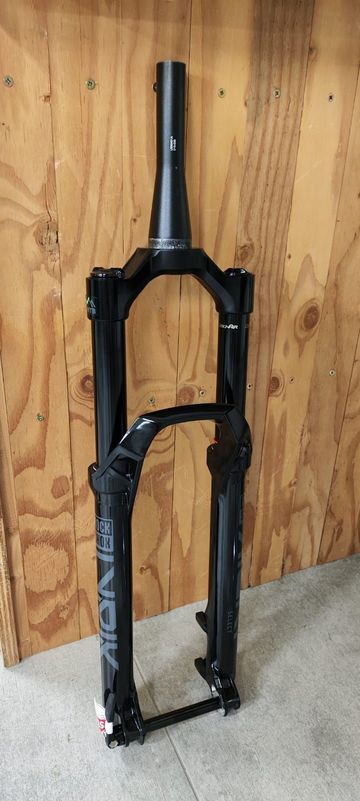 Tweedehands Rock Shox Forcella 2024 bike — afbeelding 3 van 3