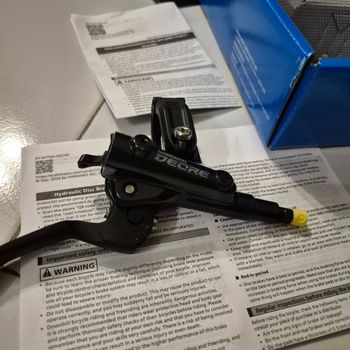 Used Shimano BLM6100 + BRM6120 Kit 2026 bike — image 6 of 11