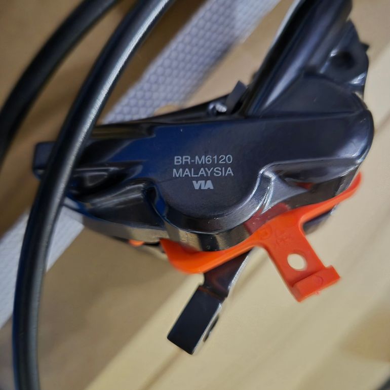 Used Shimano BLM6100 + BRM6120 Kit 2026 bike — image 3 of 11