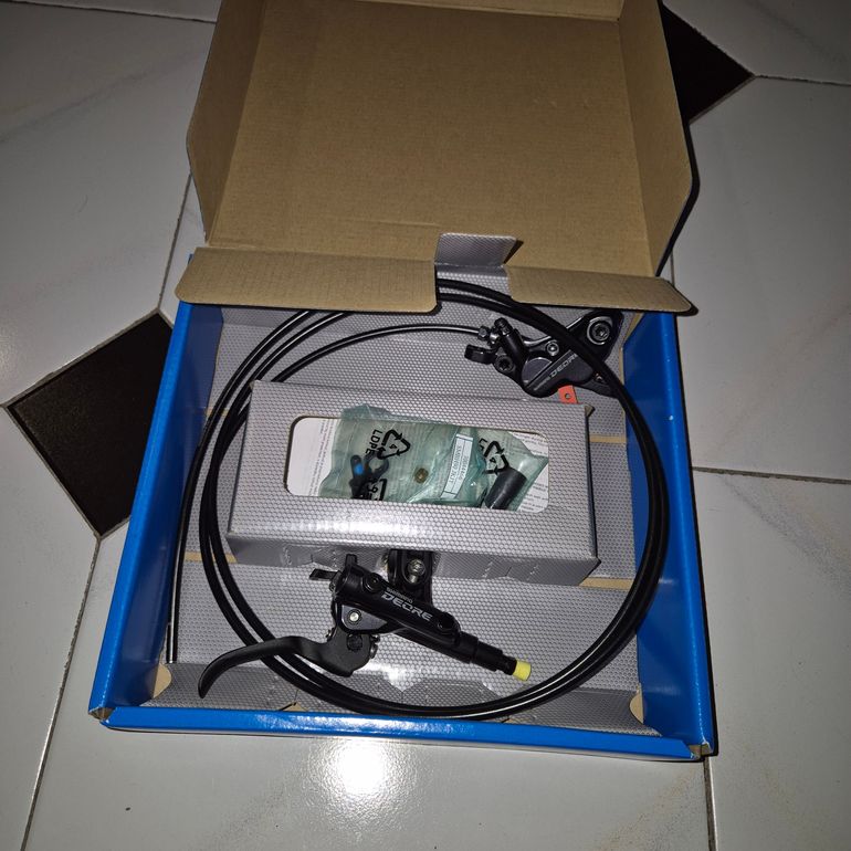 Used Shimano BLM6100 + BRM6120 Kit 2026 bike — image 5 of 11