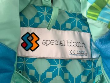 Used Special Blend Ski / Snowboard Jacket bike — image 10 of 10