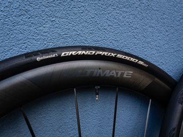 Gebrauchtes Mavic Cosmic Ultimate 45 Disc Wheelset bike — Bild 2 von 5