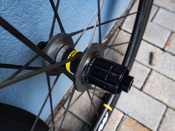 Gebrauchtes Mavic Cosmic Ultimate 45 Disc Wheelset bike — Bild 4 von 5