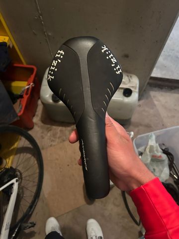 Käytetty Fizik antares carbon 2020 Saddles & Seatposts