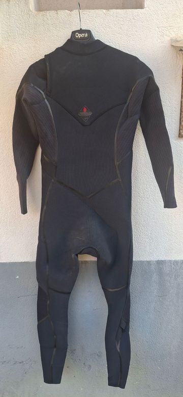Tweedehands O’Neill hiperfreak fire 4/3 bike — afbeelding 1 van 11