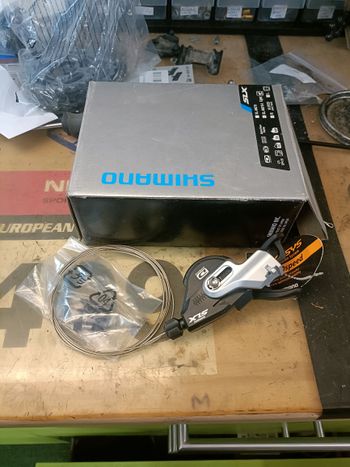 Used Shimano SLX 10 vitesses bike — image 3 of 3