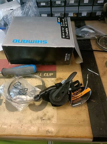 Shimano SLX 10 vitesses Drivetrain & Pedals usato