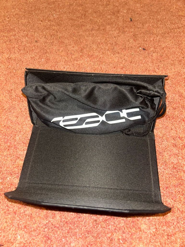 Used React Optray ShadeTronic Black Blue 2025 bike — image 4 of 5