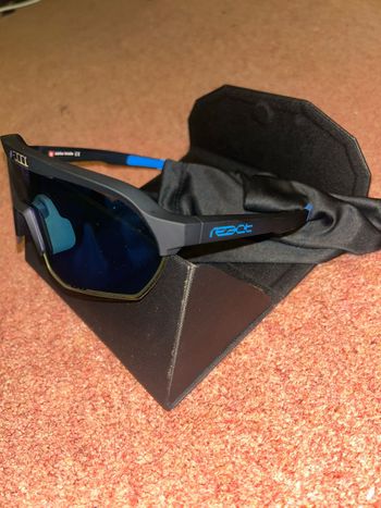 Used React Optray ShadeTronic Black Blue 2025 bike — image 1 of 5