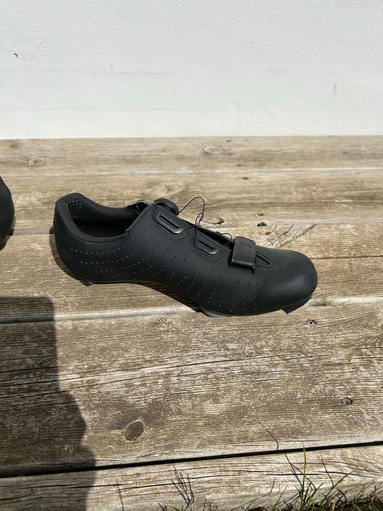 Used Fizik Chaussures de vélo 2024 bike — image 4 of 7