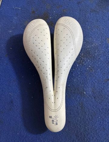 Używany Selle Italia Flow 148 Saddles & Seatposts