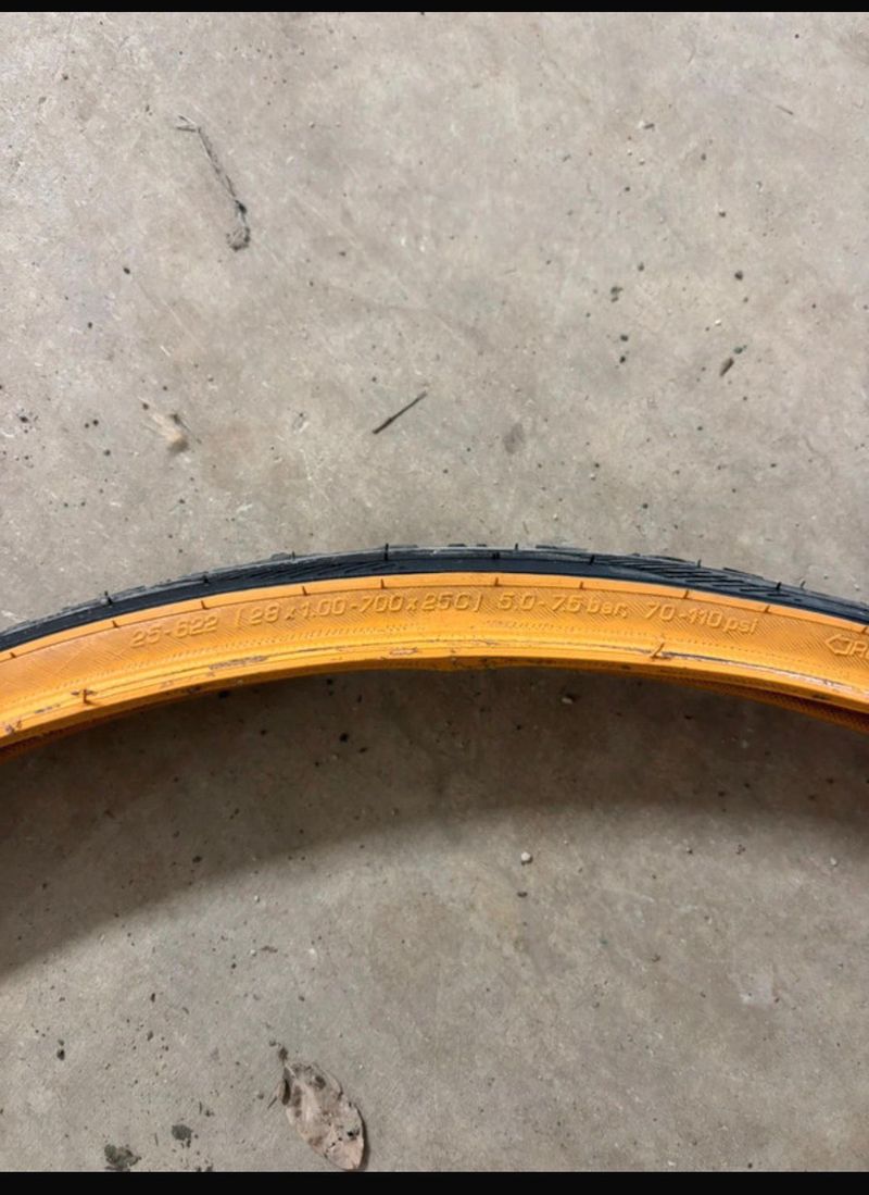 Used Schwalbe One 700x25 TLE bike — image 3 of 5