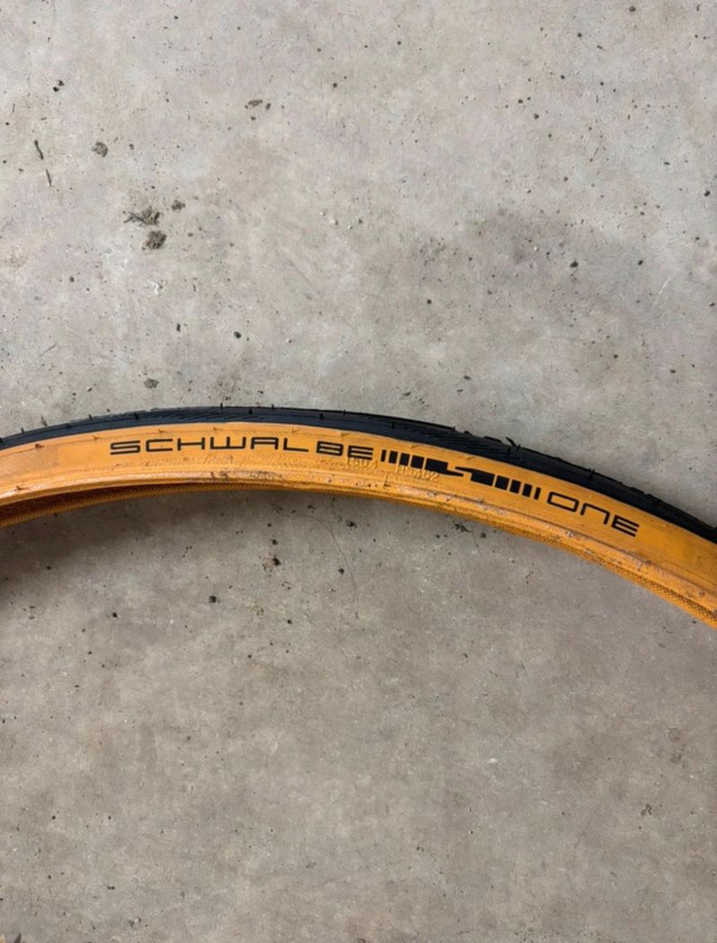 Used Schwalbe One 700x25 TLE bike — image 2 of 5