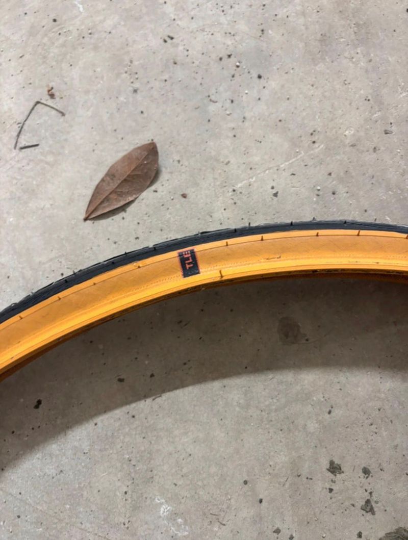 Used Schwalbe One 700x25 TLE bike — image 4 of 5