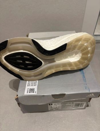 Used Adidas Ultra Boost 22 gx5594 bike — image 2 of 2