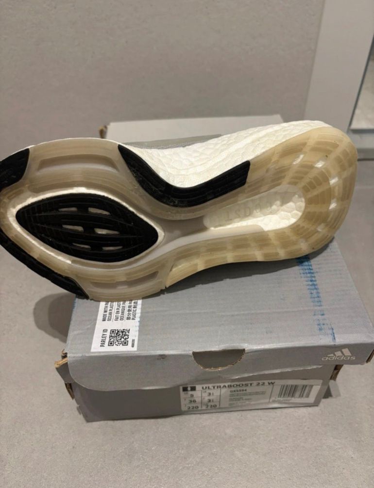 Used Adidas Ultra Boost 22 gx5594 bike — image 2 of 2