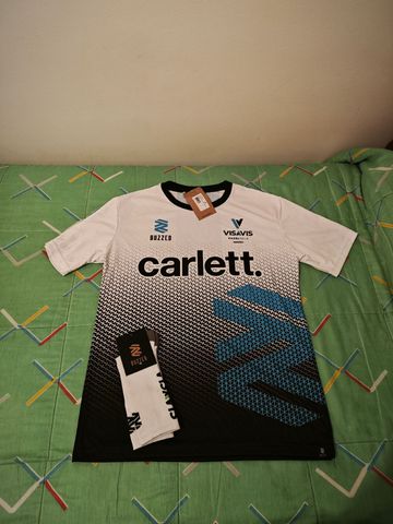 Used Buzzed Camiseta y calcetines Ballsport Clothing