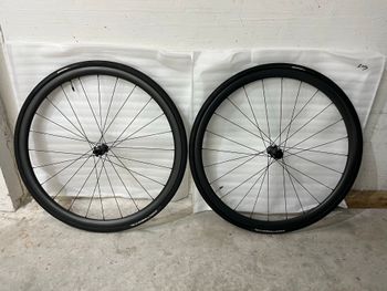 Carbon Beam, Ruote 700 x 35