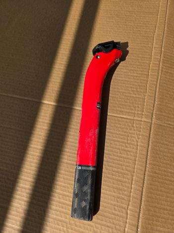 Pinarello, Reggisella Carbon UD Per Dogma F8/F10/F12 e GAN