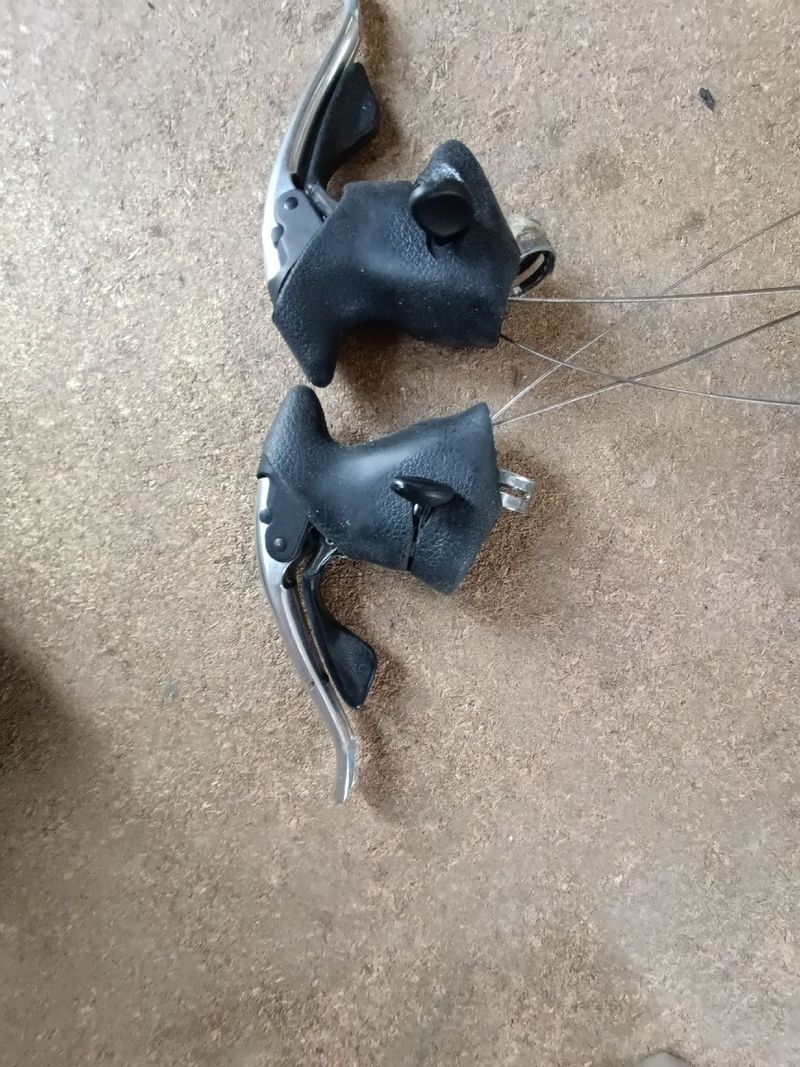 Używany Campagnolo Mirage 8-speed Triple Shifters Drivetrain & Pedals