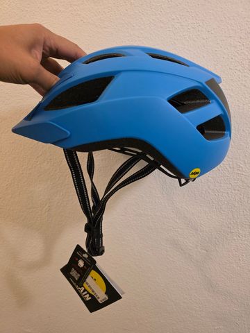 Used Bontrager Helmet bike — image 4 of 5
