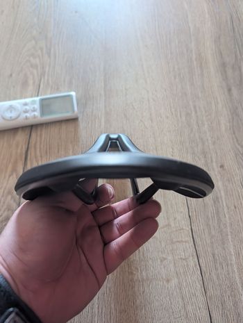 Used Fizik R 1 2025 bike — image 2 of 5