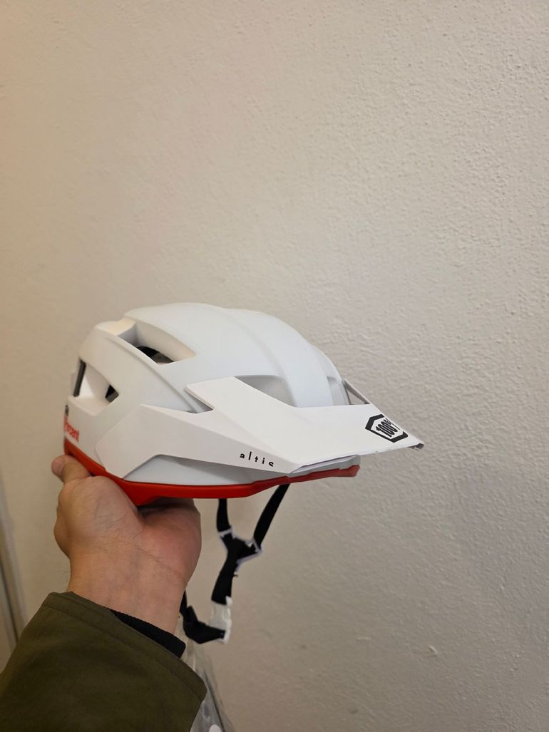 Used 100% Bike Helmet bike — image 7 of 7