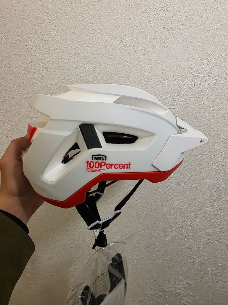 Used 100% Bike Helmet bike — image 2 of 7