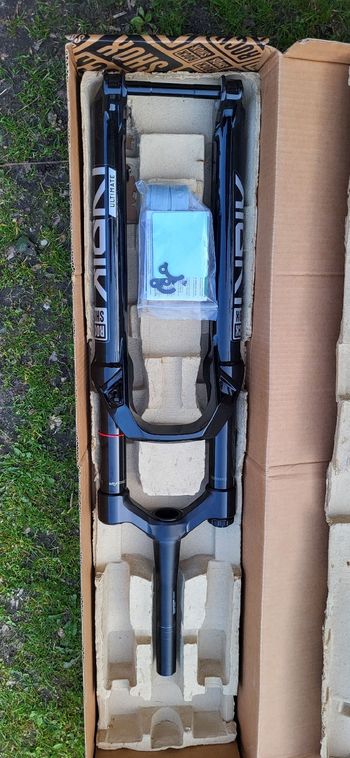 RockShox, Lyrik 140 mm 29er Charger 3.1