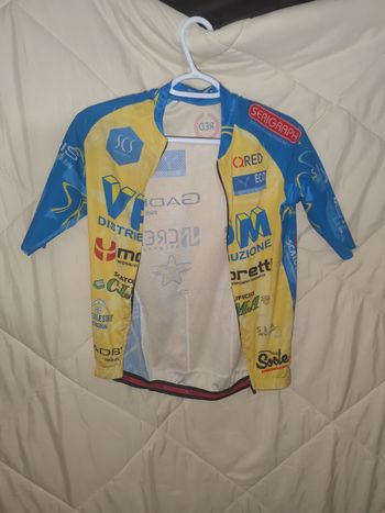 qred, maglia