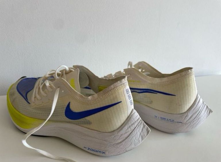 Used Nike ZoomX Vaporfly Next bike — image 3 of 6