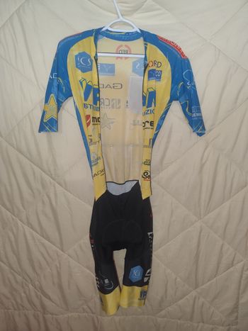 qred, body trisuit