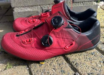 Used Shimano SH-RC702 crimson 2024 bike