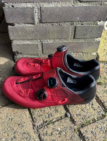 Used Shimano SH-RC702 crimson 2024 bike — image 6 of 6
